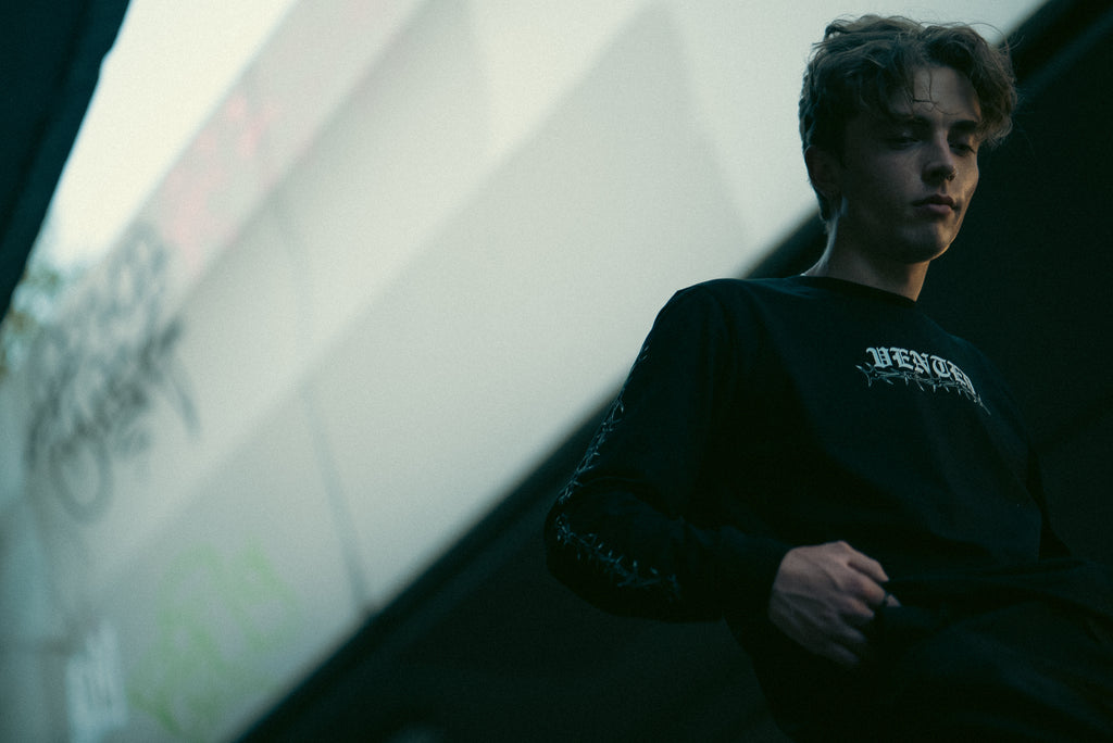 Wire Long Tee